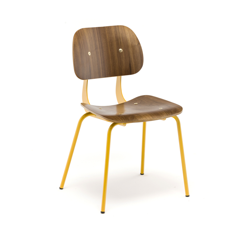 https://www.goldapplefurniture.com/china-metalen-stoel-met-plywood-fineer-zit-en-rug-stoel-fabrikant-ga3501c-45stw-product/