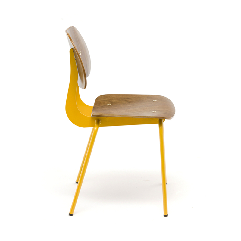 https://www.goldapplefurniture.com/china-metal-chair-with-plywood-faneer-seat-and-back-chair-manufacturer-ga3501c-45stw-product/
